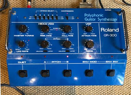 Roland-GR-300 Guitar Synthesizer